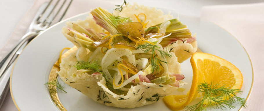 ricetta Fennel and Bra duro Marenchino salad in cheese baskets